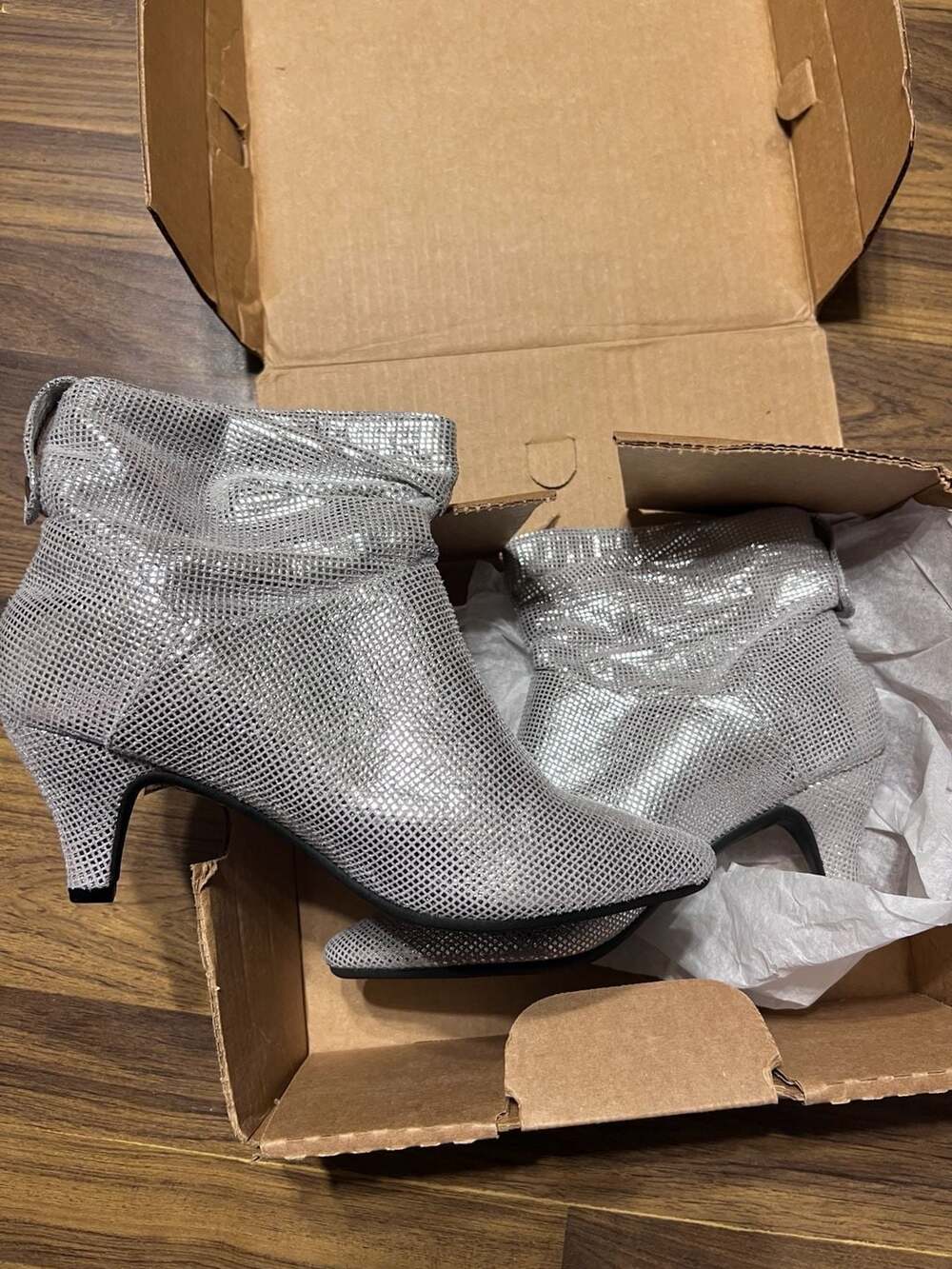 Comfortview KOURT Silver Metallic Mesh Slouch Ankle Boots
